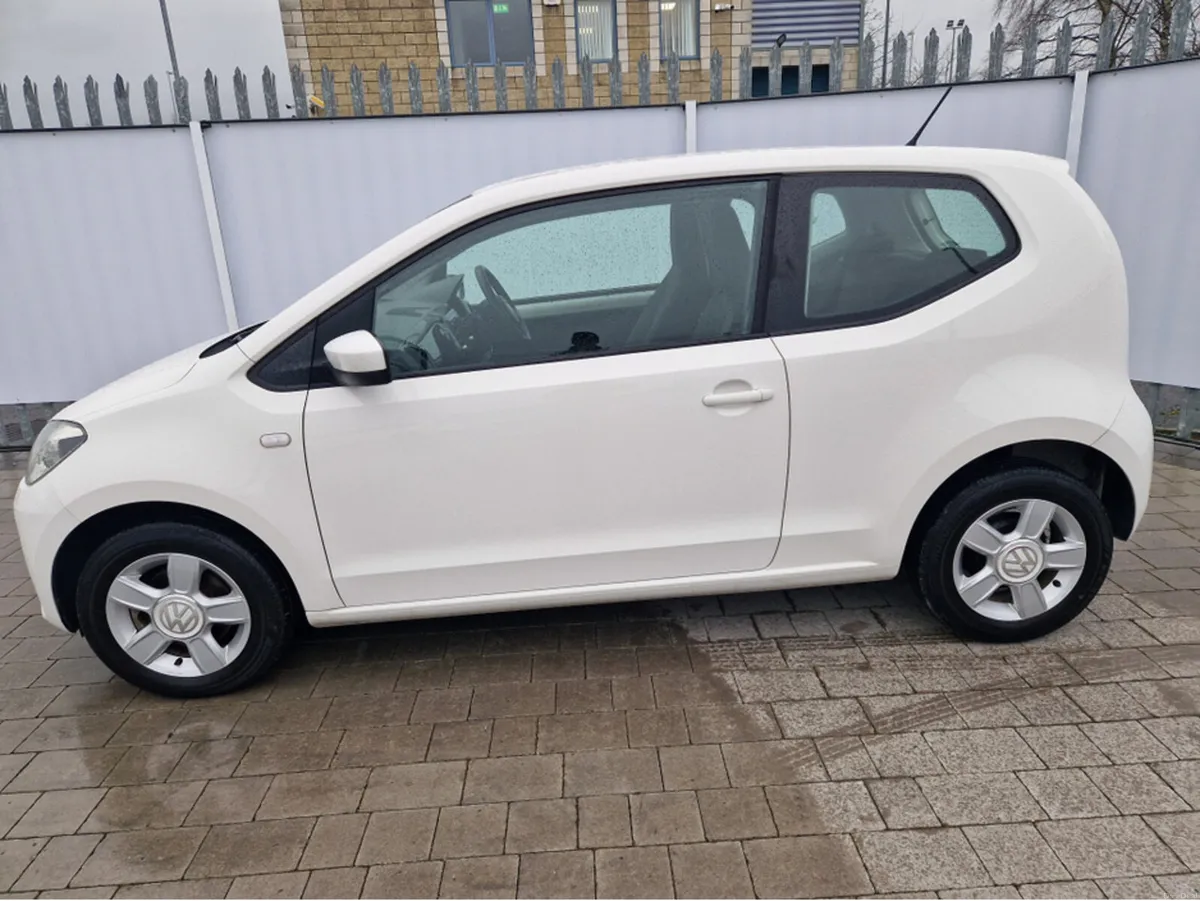 Volkswagen up! 1.0 PETROL AUTO - Image 4