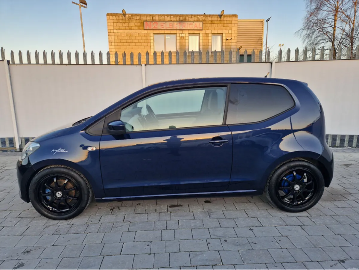Volkswagen up! 1.0 PETROL AUTO - Image 4