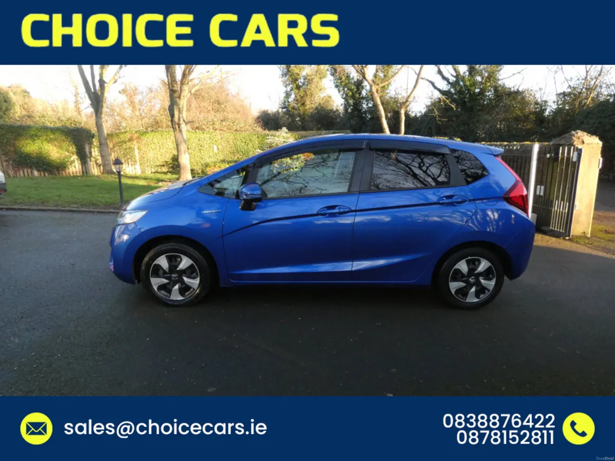 Honda Fit 1.5 AUTO HYBRID LOW MILEAGE - Image 3