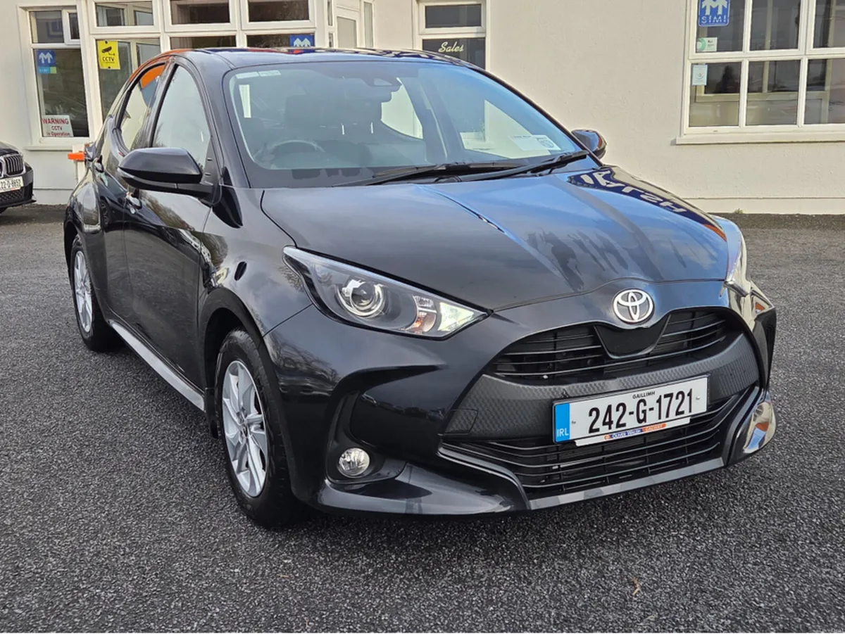 Toyota Yaris 1.5 LUNA - Image 3