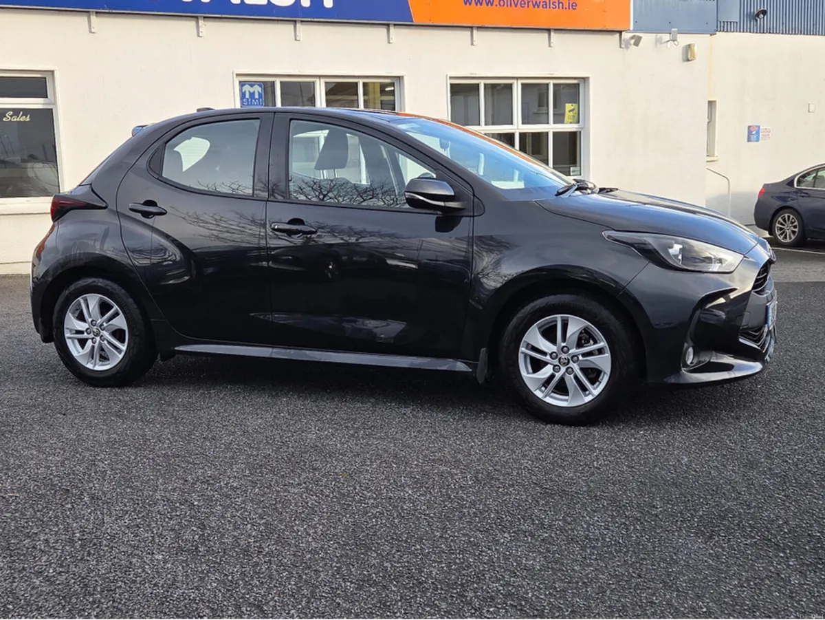 Toyota Yaris 1.5 LUNA - Image 4