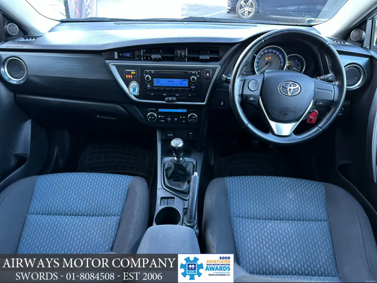 Toyota Auris 1.33 AURA 5DR - NEW NCT - Image 3