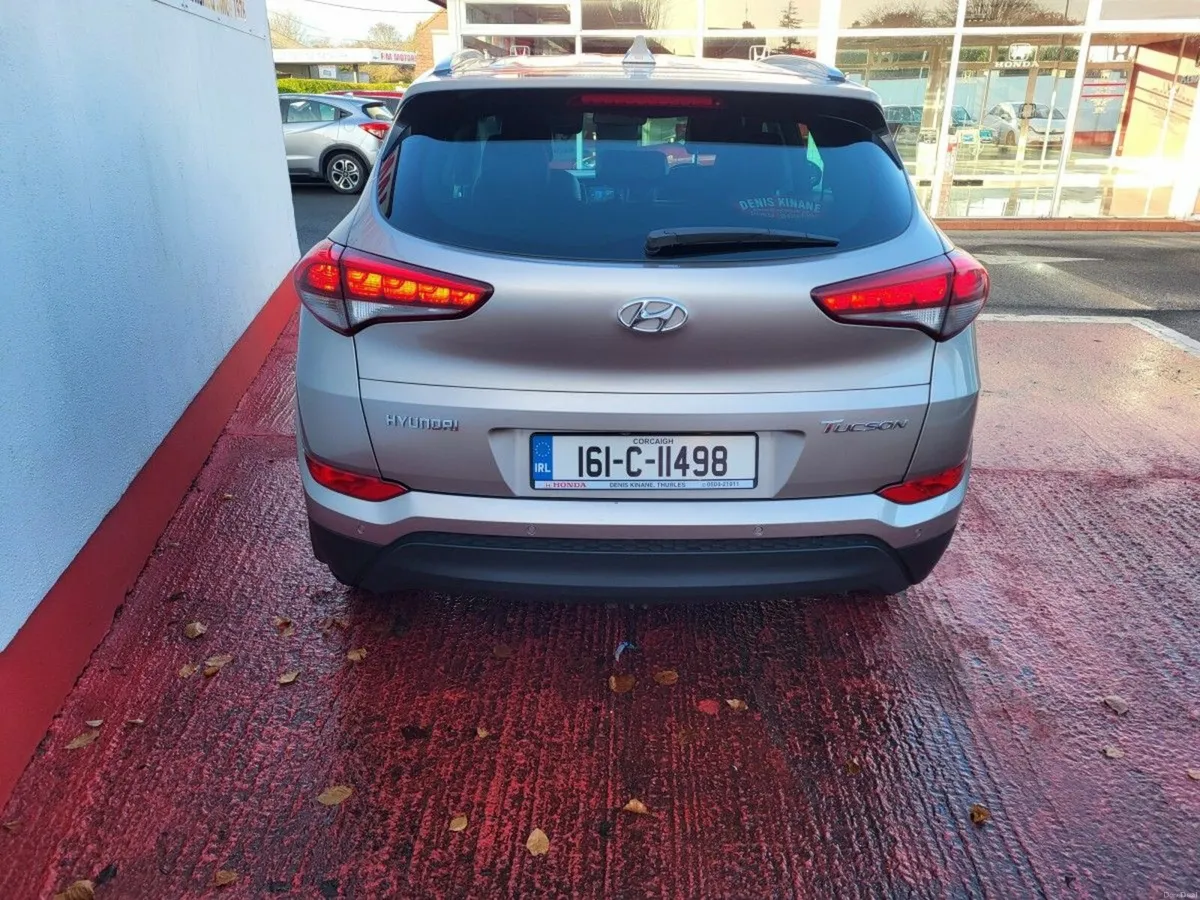 Hyundai Tucson 1.7 D Executive - Image 4