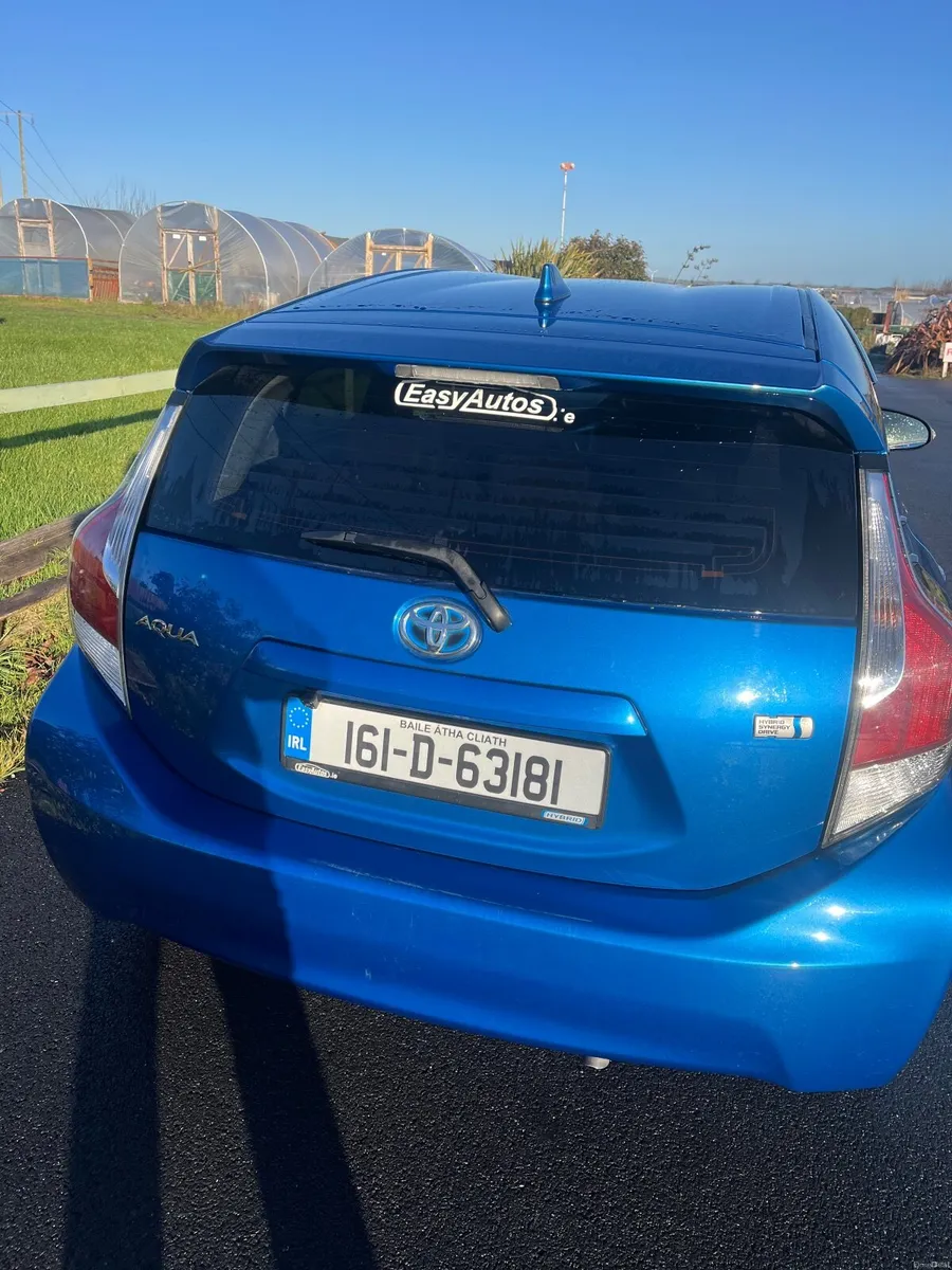 Toyota Aqua 2016 - Image 2