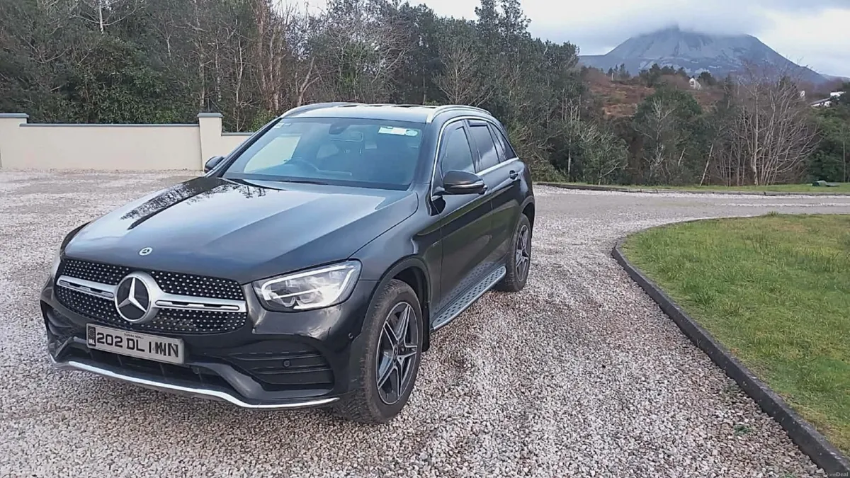 Mercedes-Benz GLC 300DE AMG LINE - Image 2