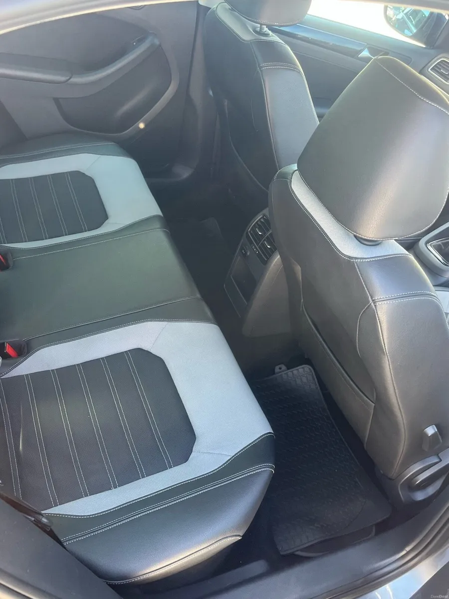 Vw jetta 2.0 Highline - Image 4