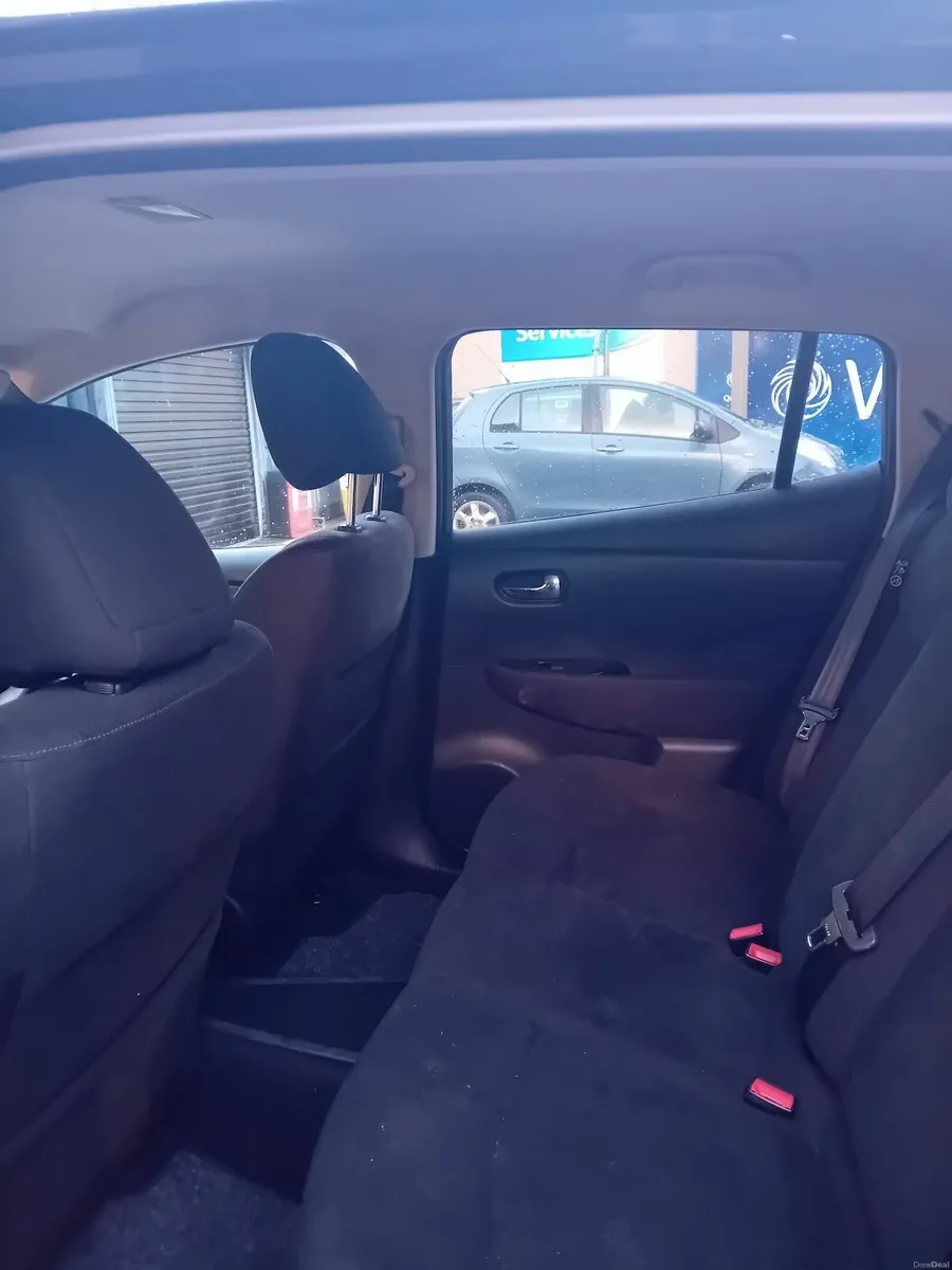 Nissan Leaf 2015 24kw NEW TYRES & 12v battery - Image 3