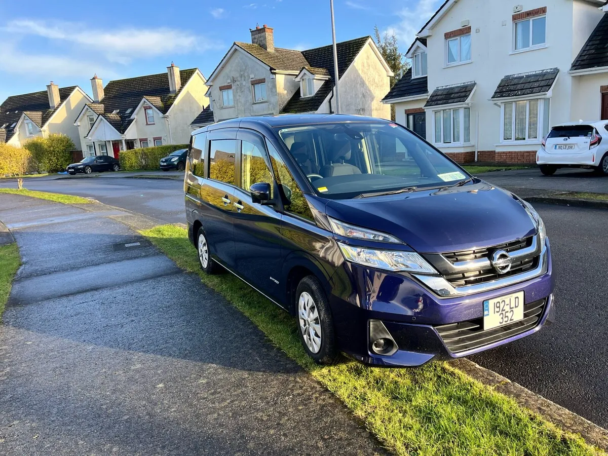 Nissan Serena 8 Seater Hybrid Automatic - Image 1