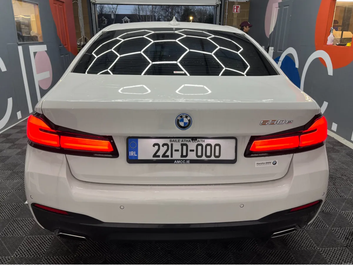 BMW 5-Series 2022 BMW 523E M-SPORT 2.0 AUTOMATIC / - Image 3