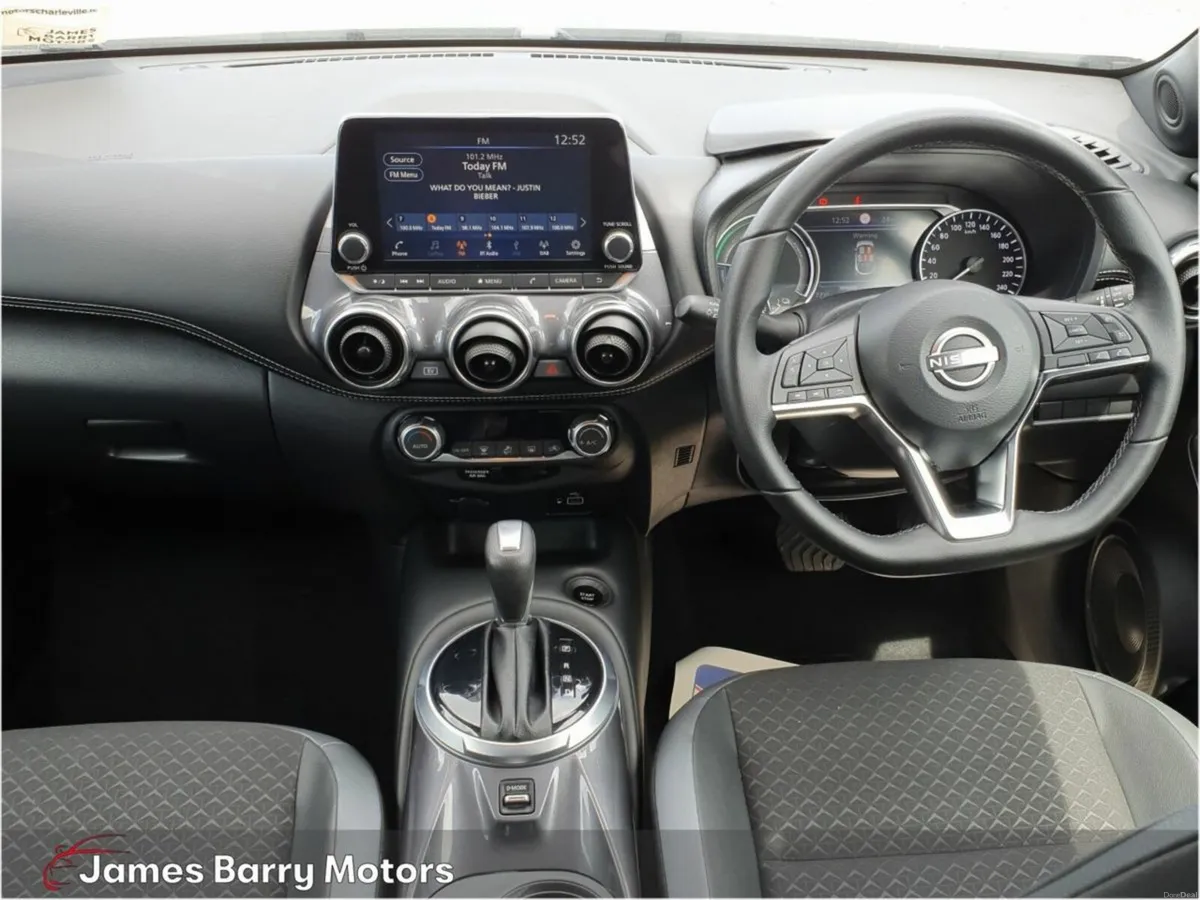 Nissan Juke HYBRID 1.6 SV PREMIUM - Image 3