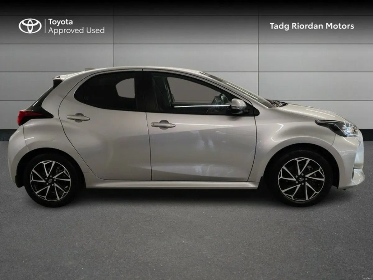 Toyota Yaris 1.5 HYBRID L/SPORT - Image 3