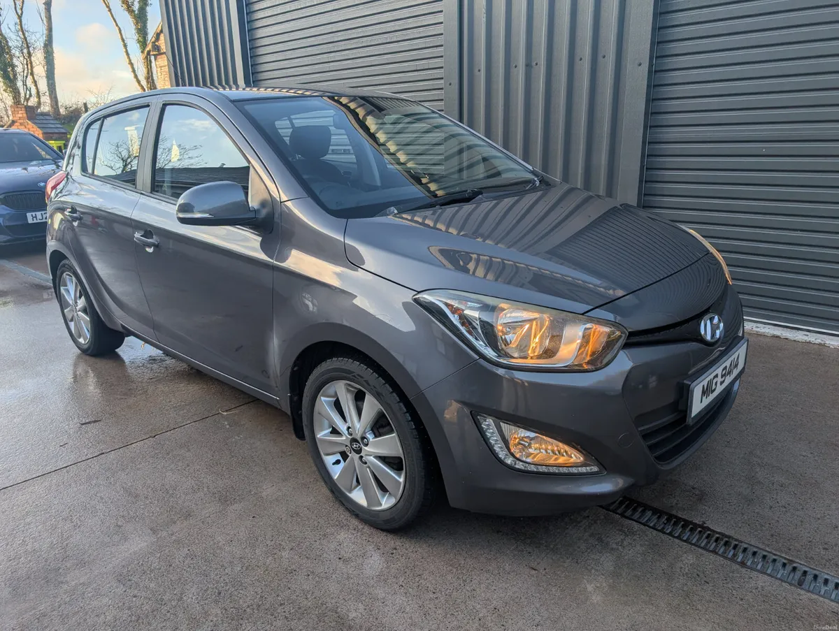 2014 Hyundai i20 1.4 style - Image 3