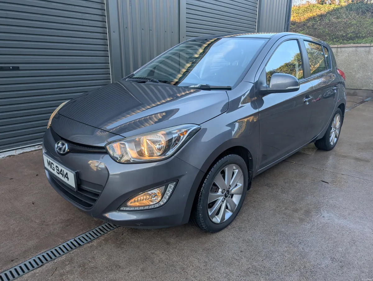 2014 Hyundai i20 1.4 style - Image 4
