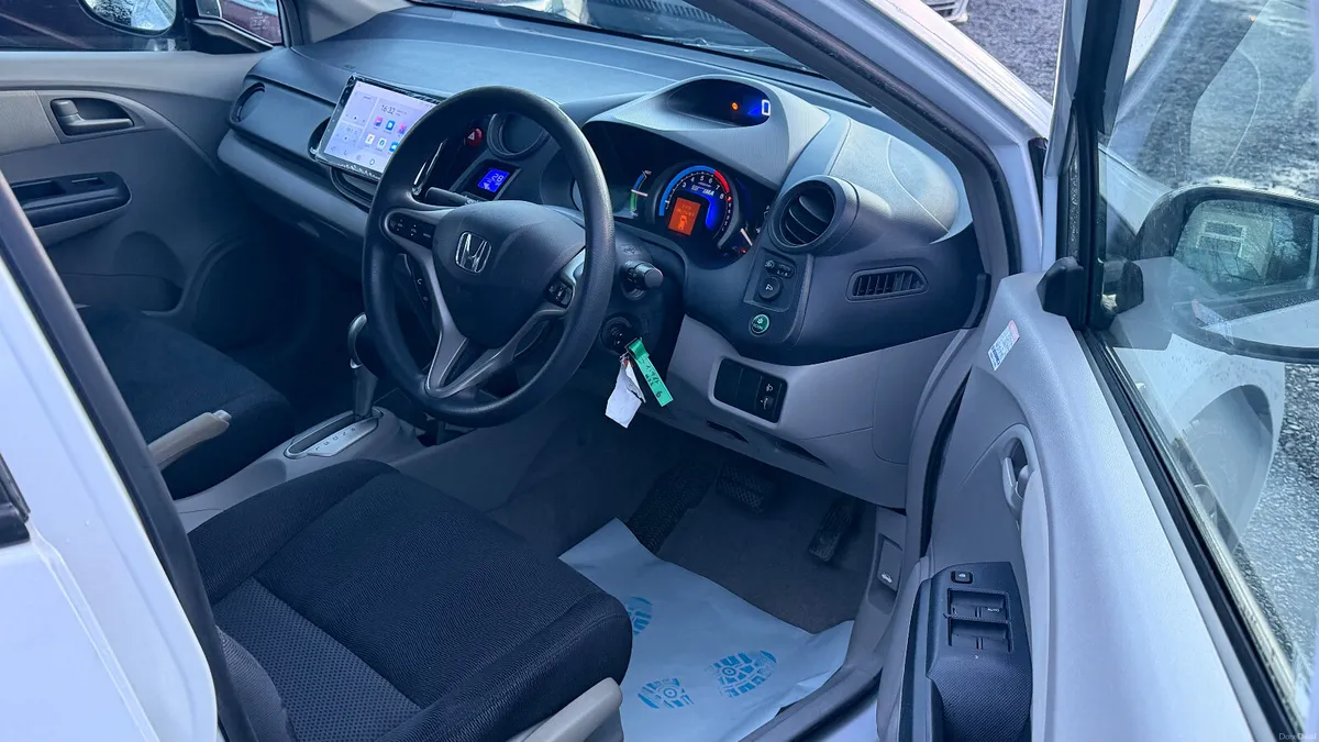 Honda Insight 2010 Automatic Hybrid Low Mileage - Image 4