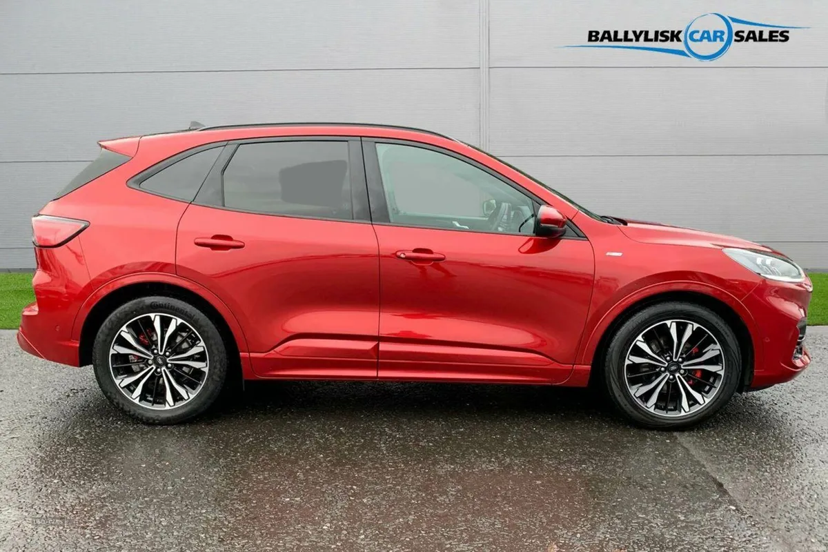 Ford Kuga 1.5 EcoBlue 120PS ST-Line Auto in Lucid - Image 3