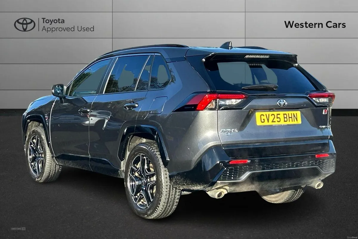 Toyota RAV4 2.5 VVT 18.1kWh GR SPORT CVT 4WD Euro - Image 4
