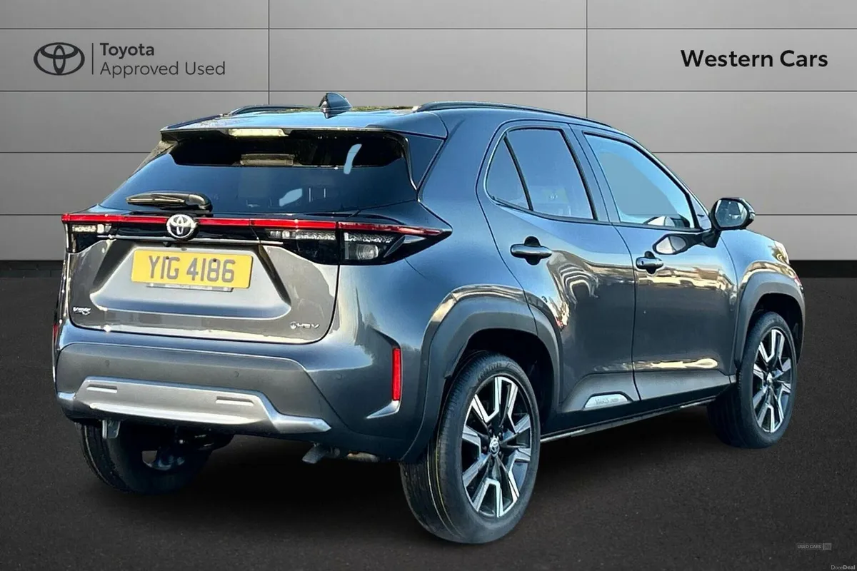 Toyota Yaris Cross 1.5 VVT-h Excel E-CVT Euro 6 (s - Image 2