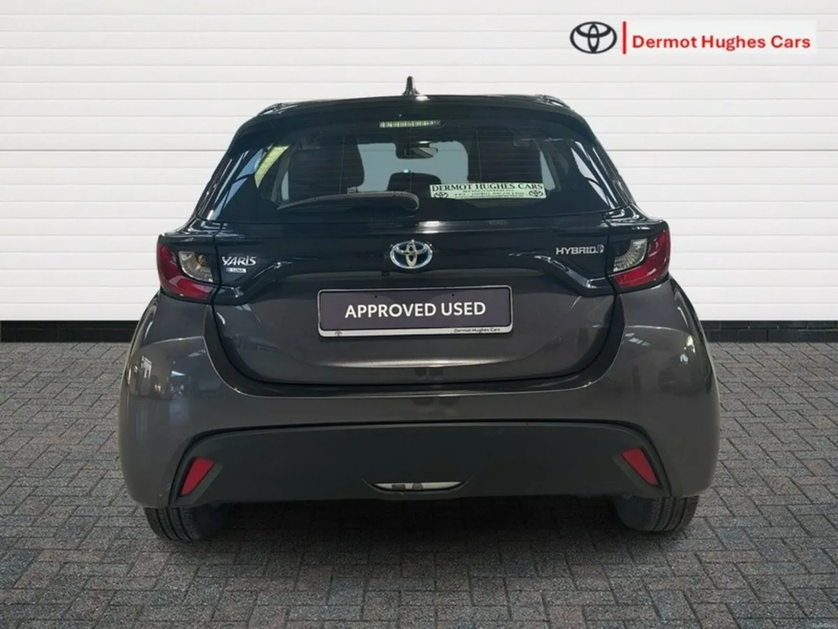 Toyota Yaris 1.5 HYBRID LUNA 4DR AUTO - Image 4