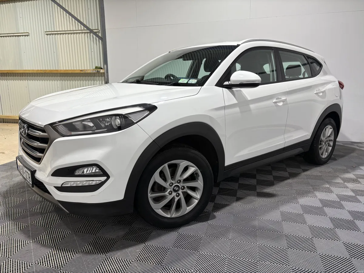 2016 Hyundai Tucson Comfort 1.7 CRDi - Image 3