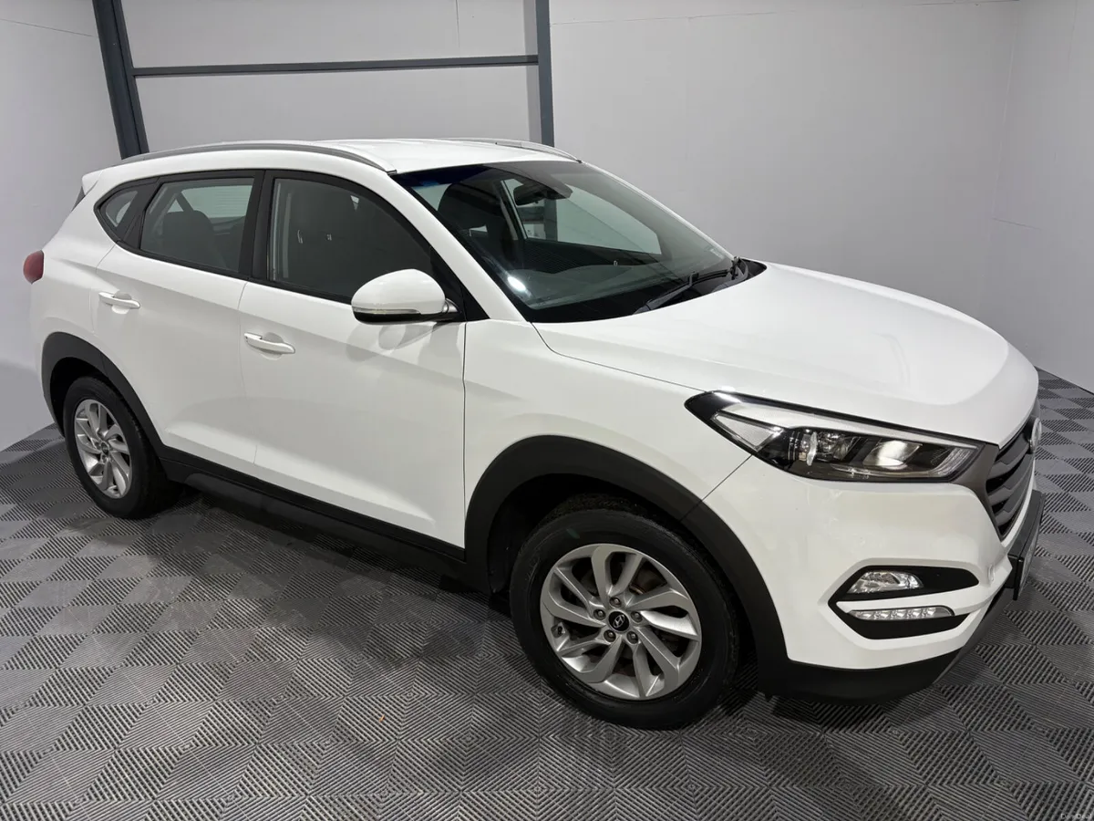 2016 Hyundai Tucson Comfort 1.7 CRDi - Image 2