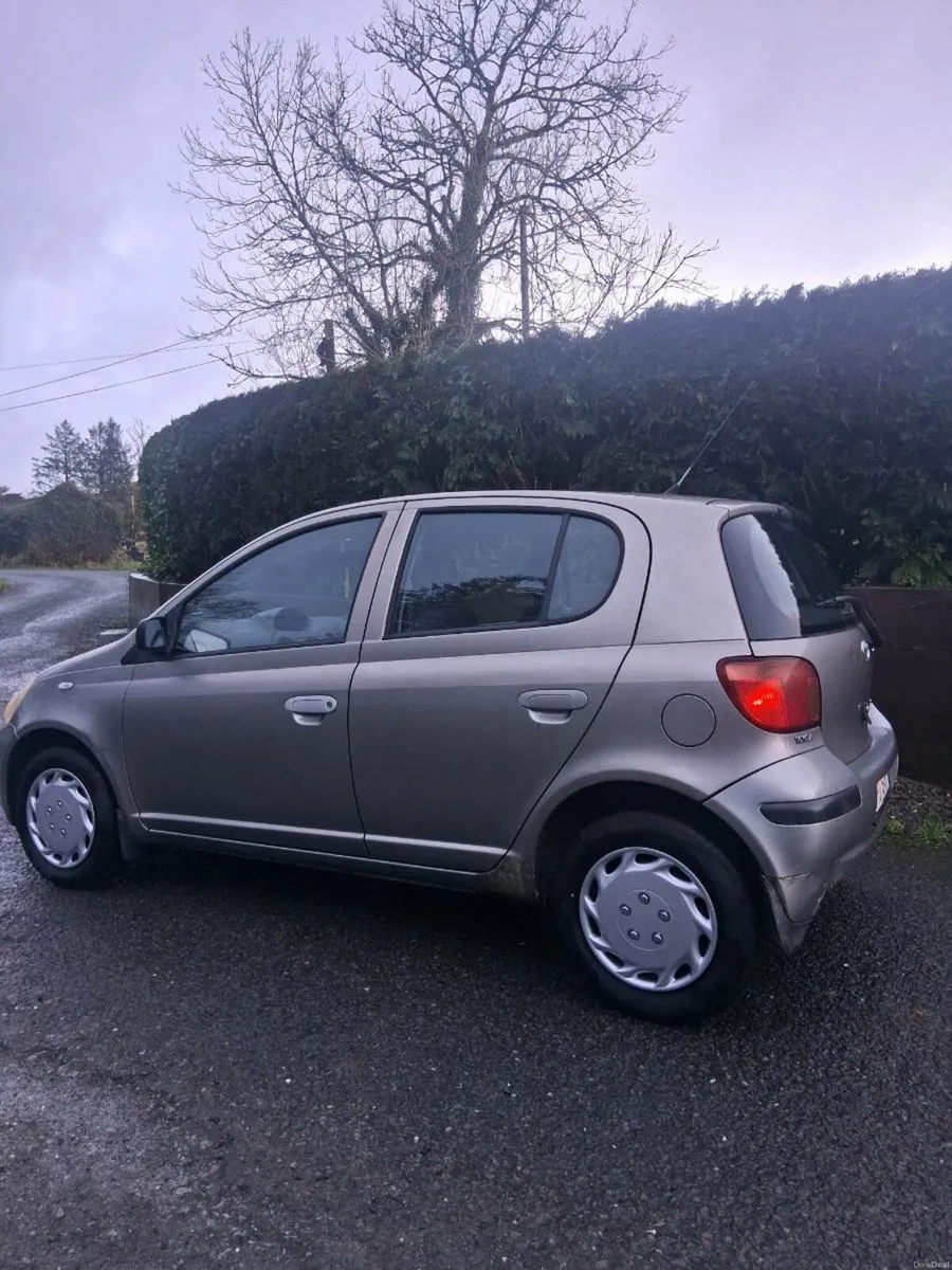 04 Toyota Yaris - Image 1