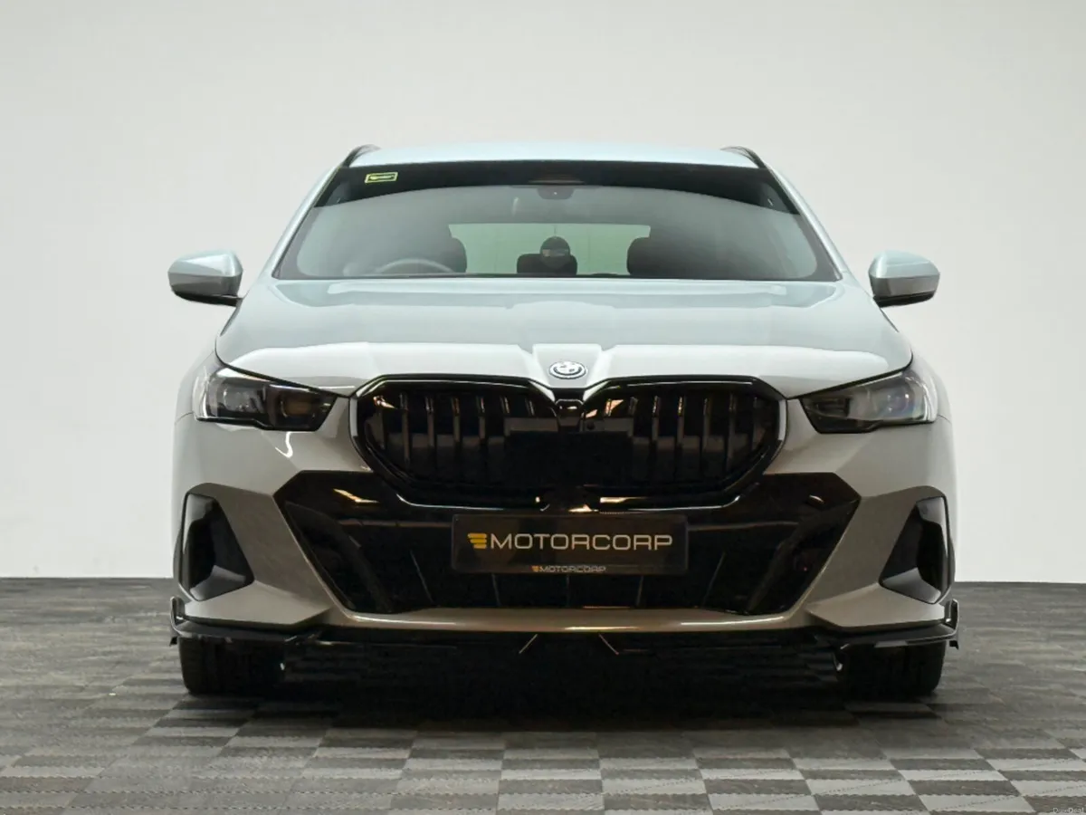 BMW 5-Series 530E M SPORT TOURING - Image 2
