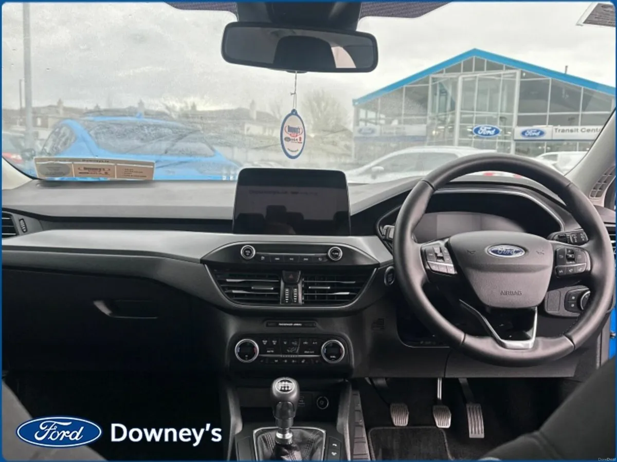 Ford Focus 1.0 PETROL TITANIUM - Image 5