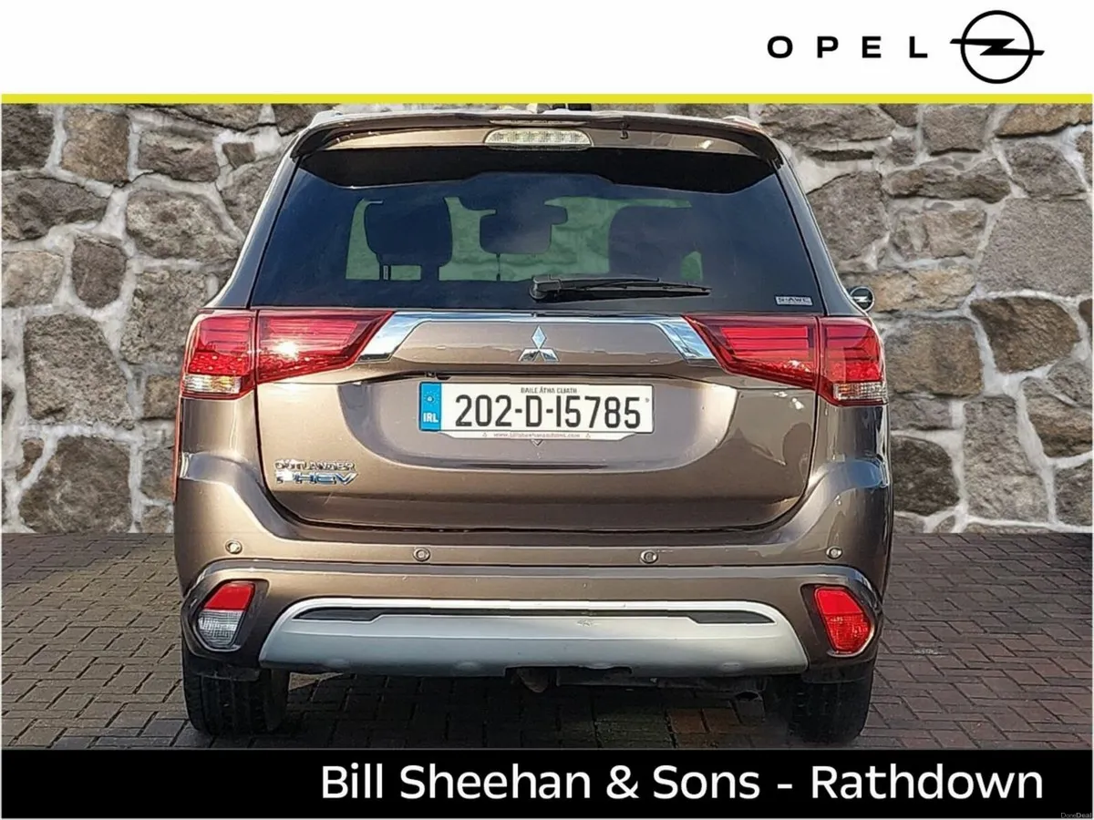 Mitsubishi Outlander 2.4L Plug-in EV Instyle 5 sea - Image 3