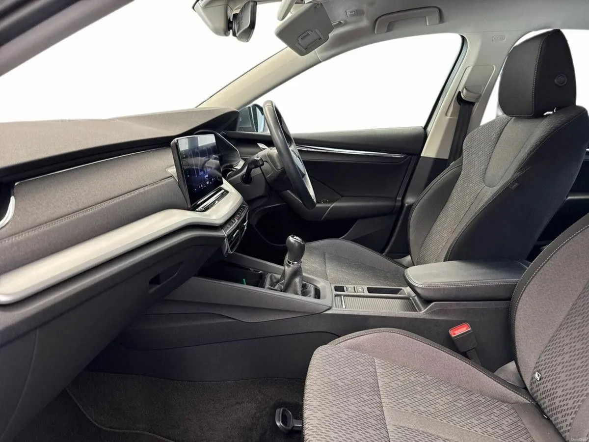 Skoda Octavia 2.0TDI STYLE *5.9% APR* €90 P/W ON P - Image 3