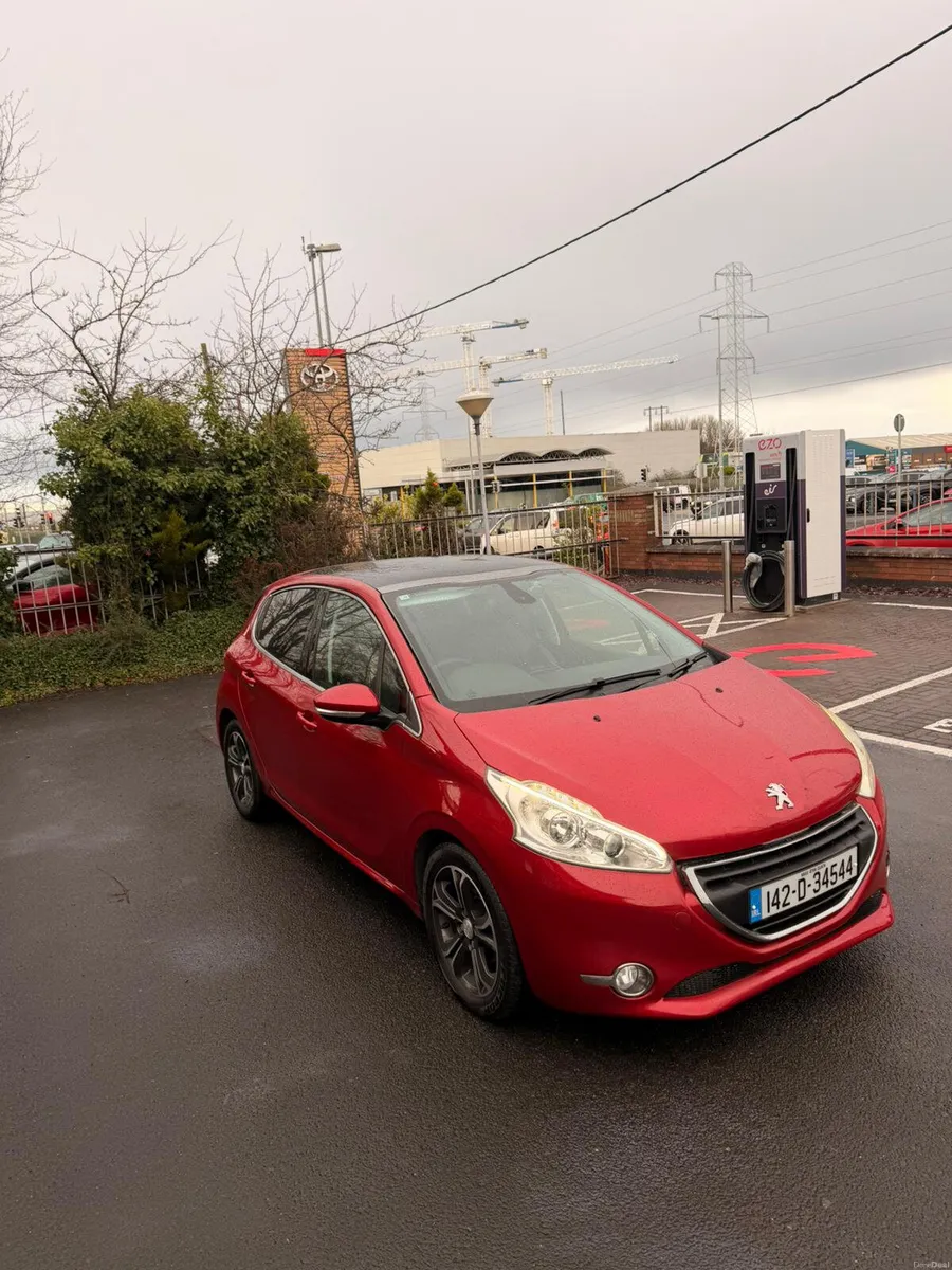 Peugeot 208 2014 - Image 4