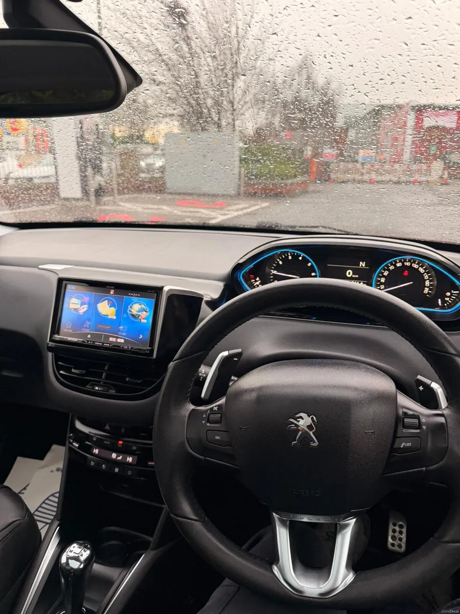 Peugeot 208 2014 - Image 3