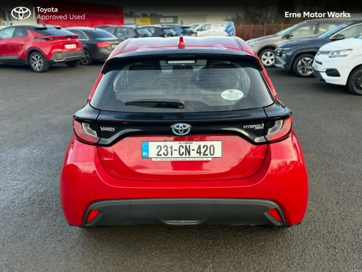 Toyota Yaris 1.5 HYBRID LUNA 4DR AUTO - Image 4