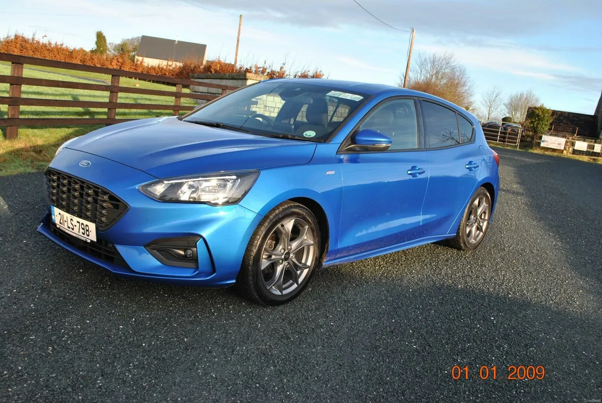 Ford Focus 2021 - Image 2