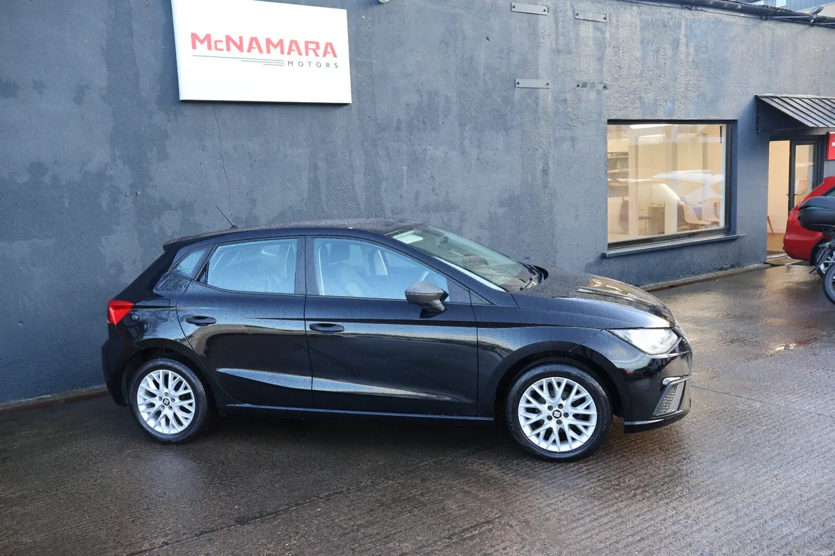 SEAT Ibiza 5dr Low Mileage Exceptional Condition! - Image 2