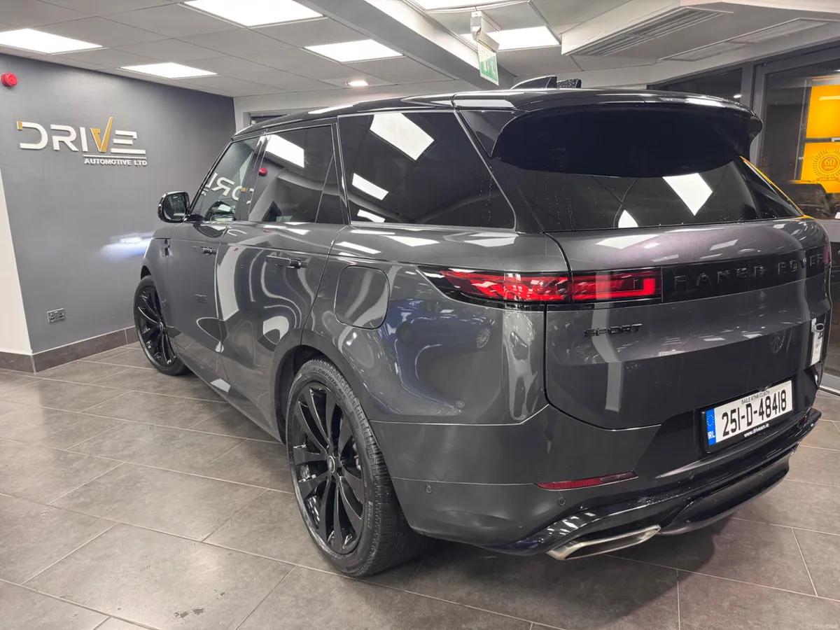 Land Rover Range Rover Sport 2025 P460 Edition Bla - Image 3