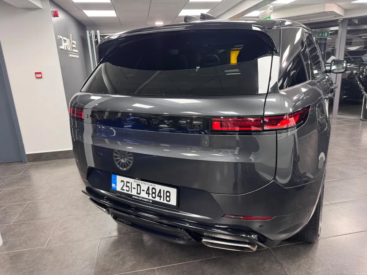 Land Rover Range Rover Sport 2025 P460 Edition*** - Image 5