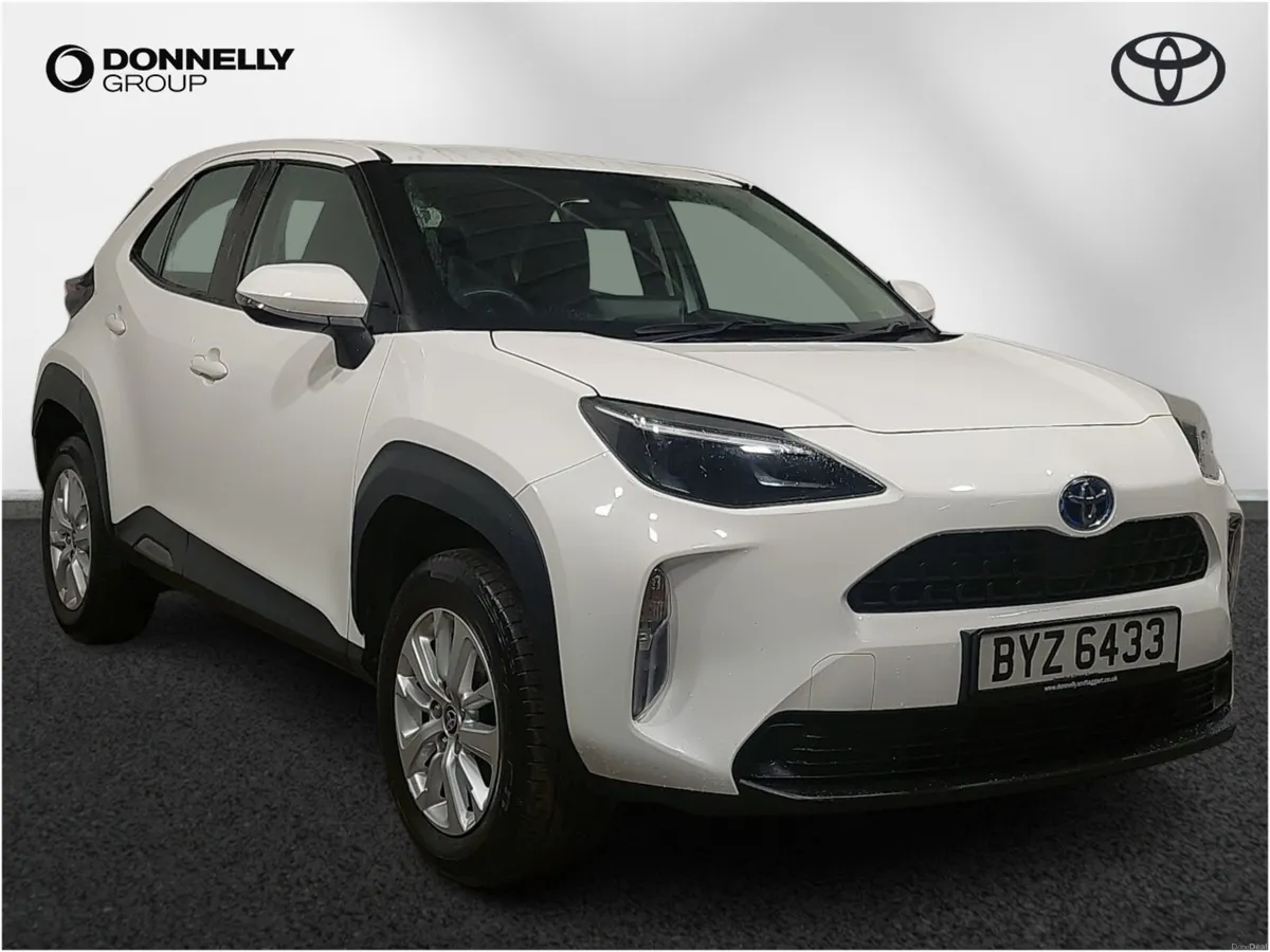 Toyota Yaris Cross Estate Icon - Image 1