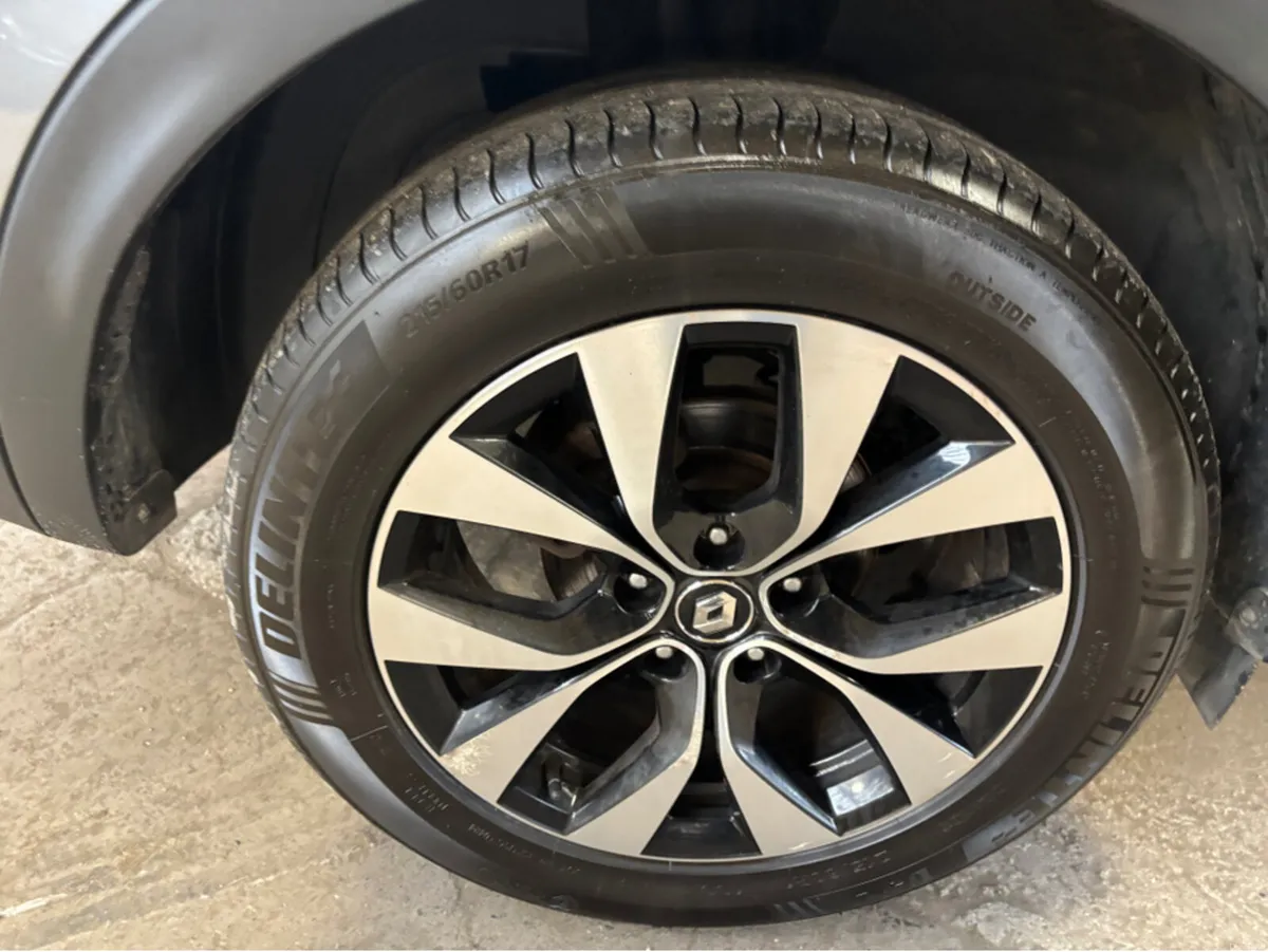 Renault Arkana E-TECH ICONIC HYBRID 14 145 AUTO Fi - Image 4