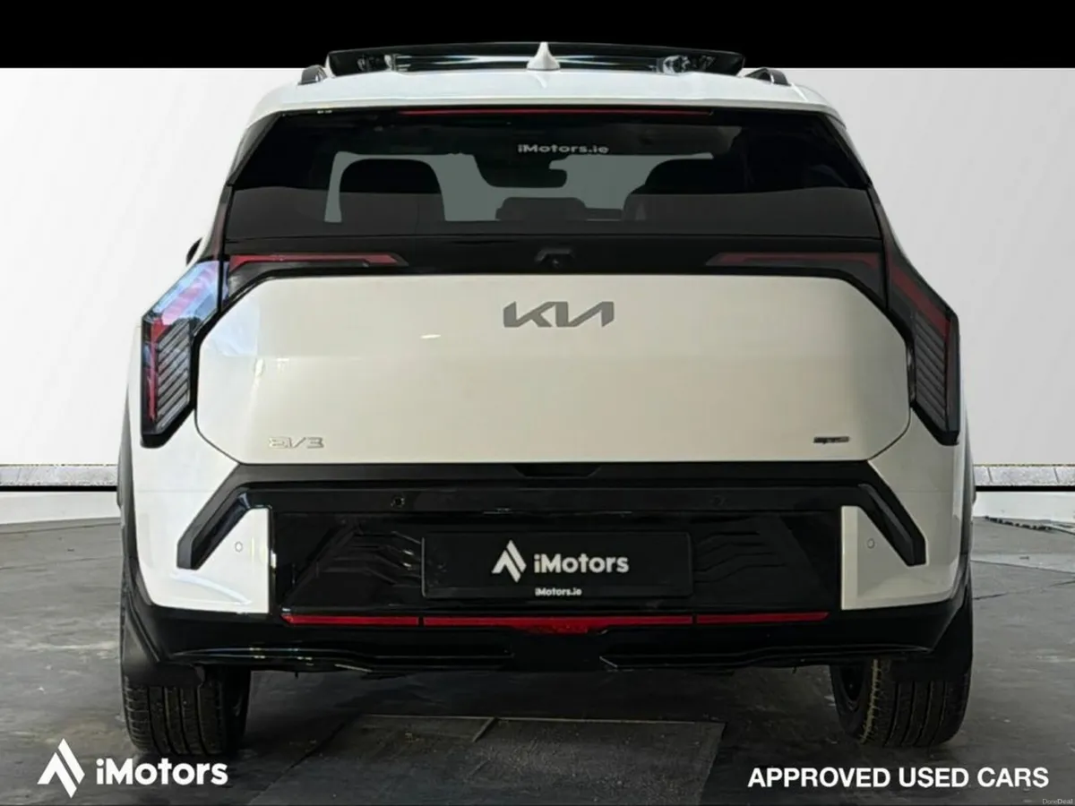 Kia EV3 Earth GT Line Long Range - Image 4