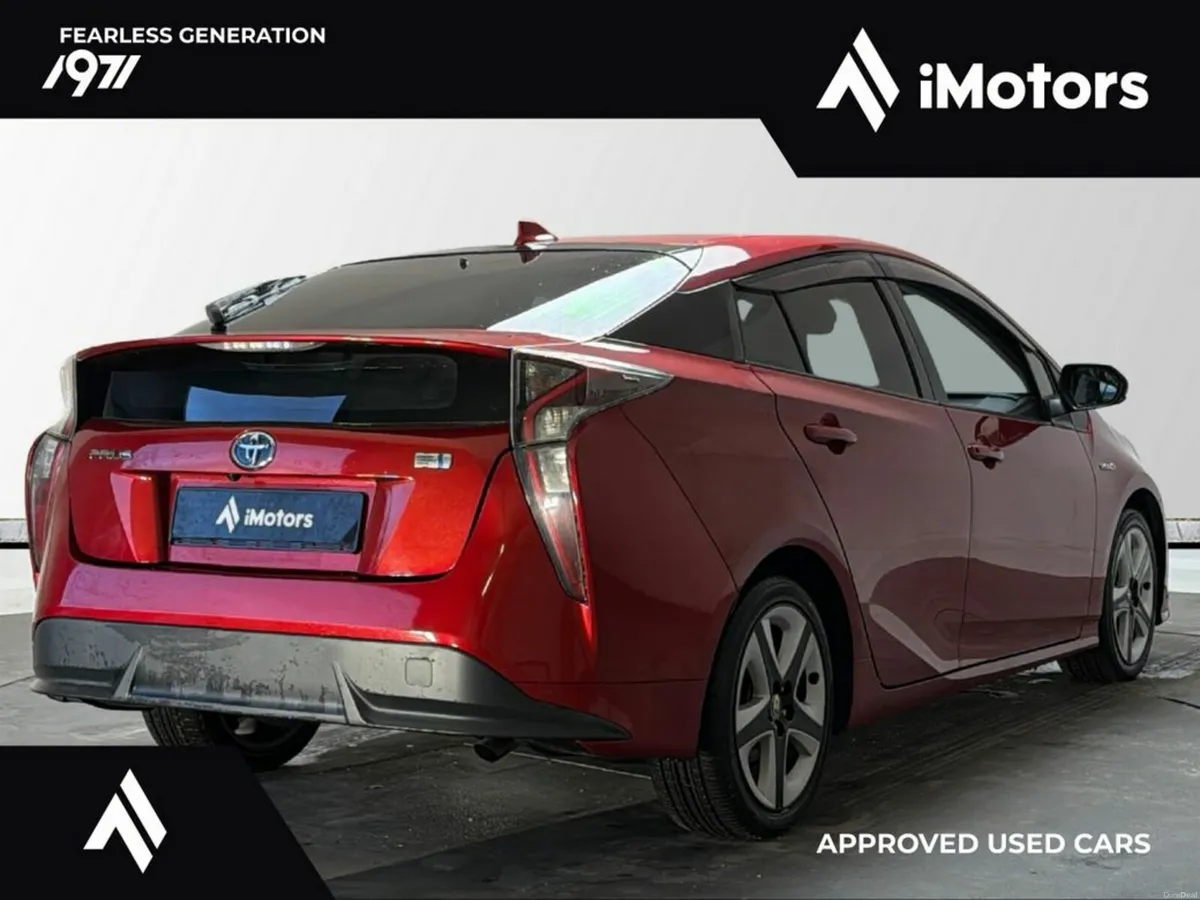 Toyota Prius Plug in HYBRID TOURING - Image 3