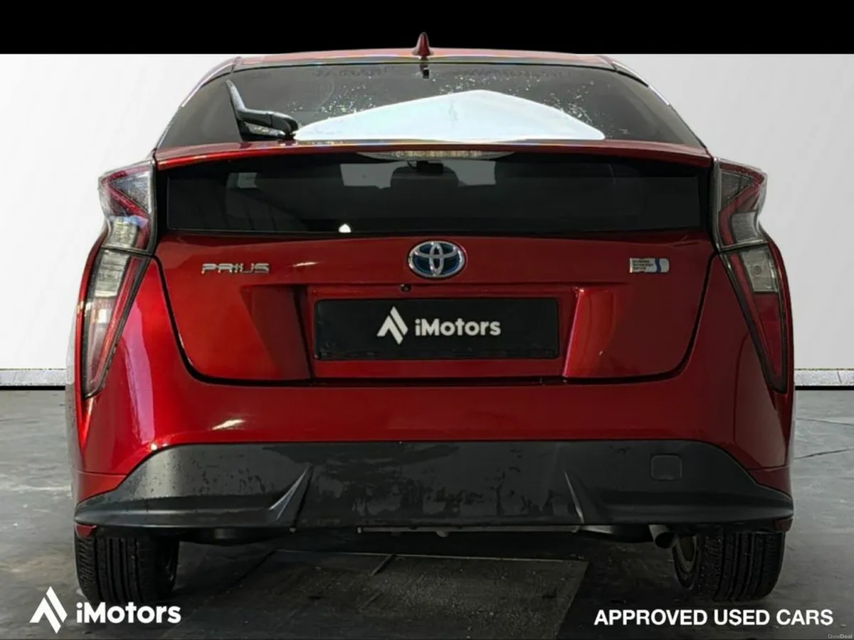 Toyota Prius Plug in HYBRID TOURING - Image 4