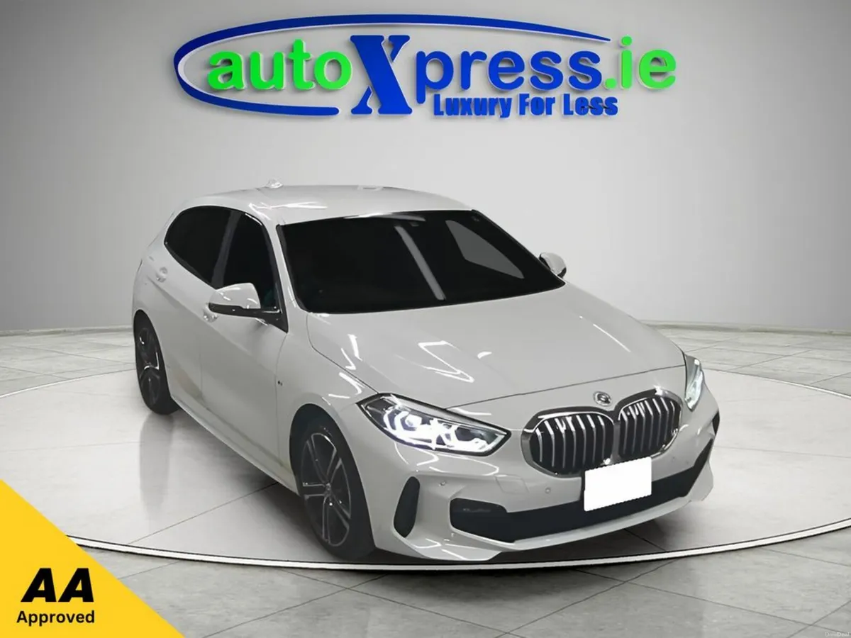 BMW 1-Series 118d M-SPORT Automatic, Reversing cam - Image 1