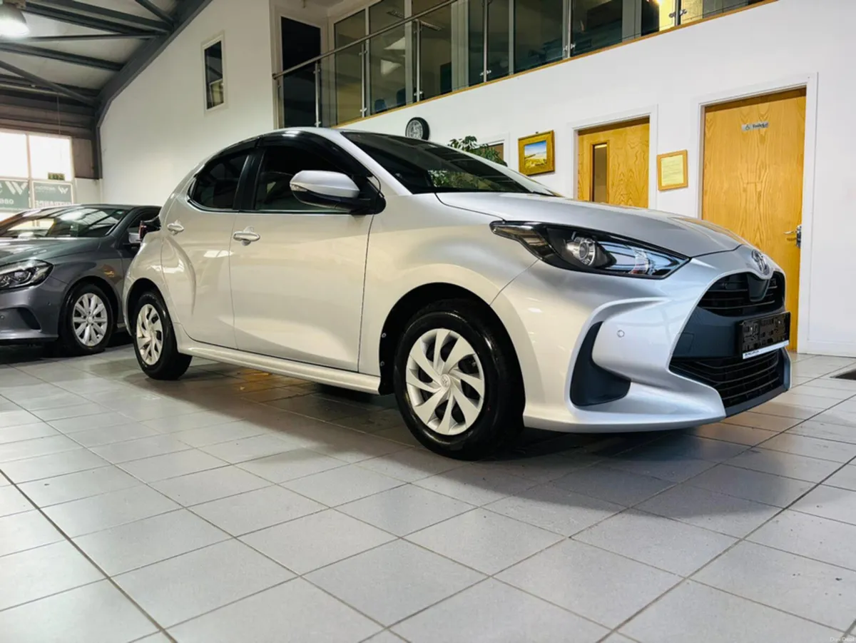 Toyota Yaris 1.0L Auto - Image 2
