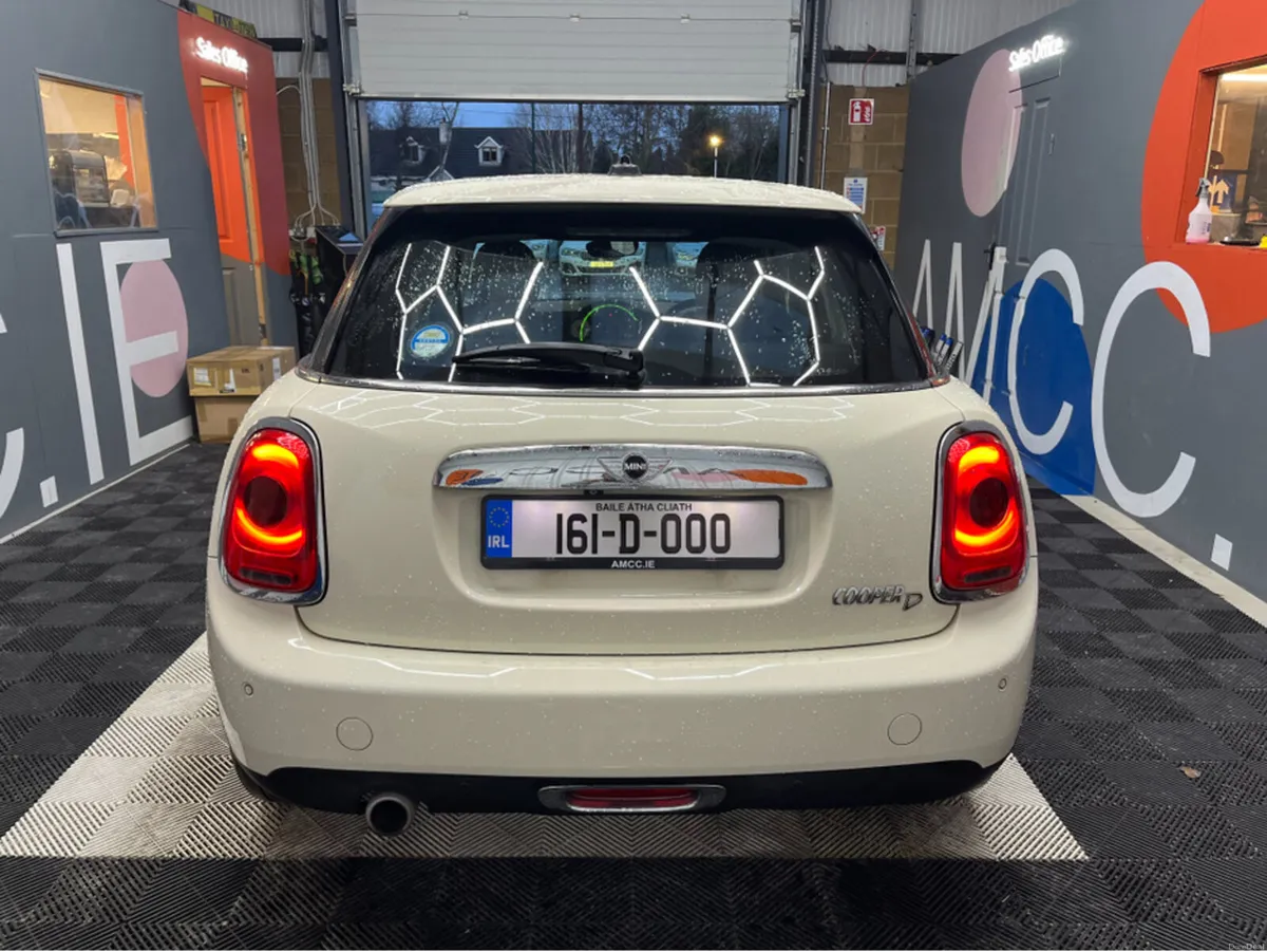 Mini Cooper €12950! 2016 MINI COOPERD 5DOORS 1.5 A - Image 3