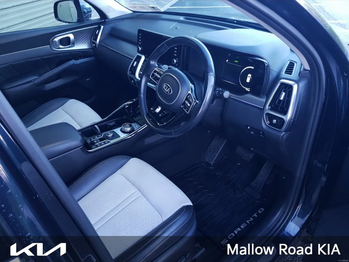 Kia Sorento K4  AUTO VERY LOW MILEAGE - Image 2