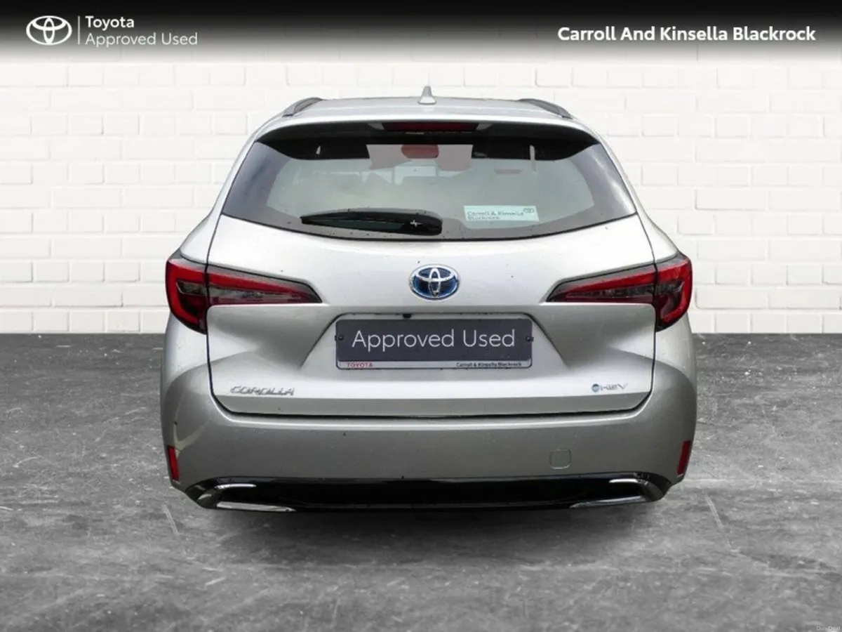 Toyota Corolla Hybrid Luna Touring Sport - Image 4
