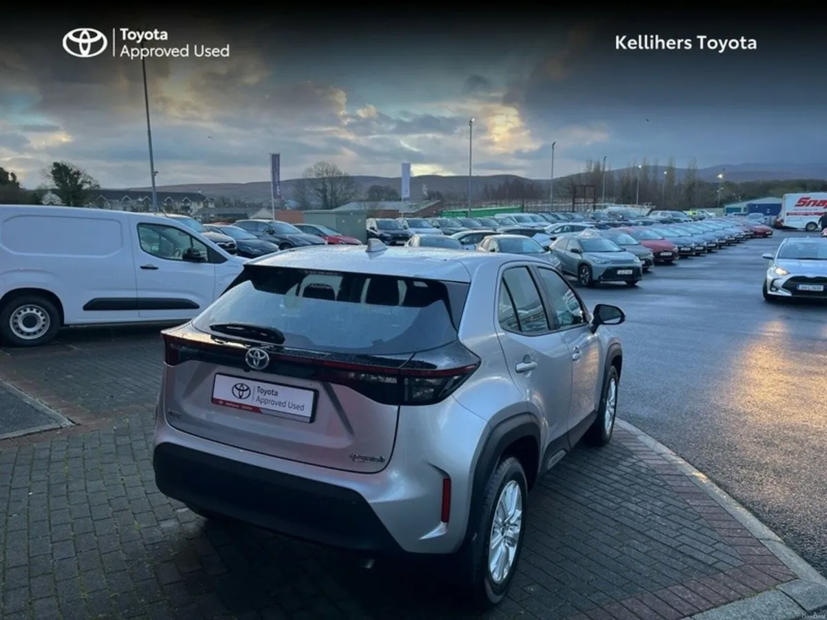 Toyota Yaris Cross YARIS CROSS LUNA - Image 2