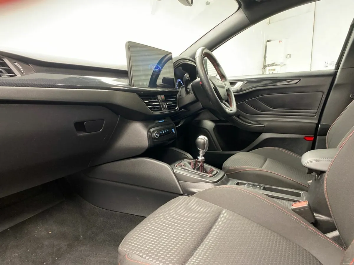 Ford Focus 1.0L EcoBoost 125PS ST-Line - Image 3