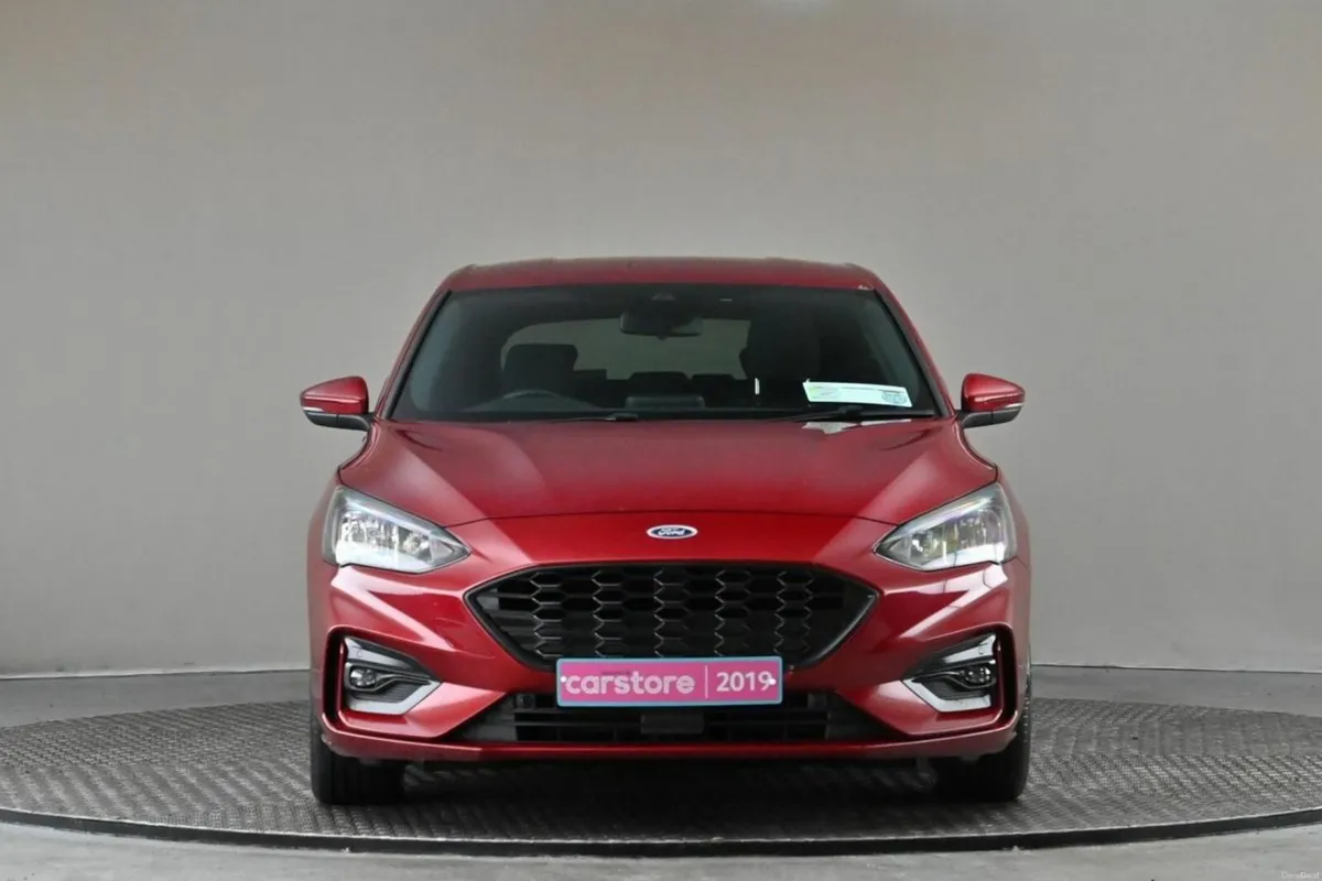 Ford Focus 1.0 ST-LINE 6SPD ECOBOOST 125BHP - Image 2