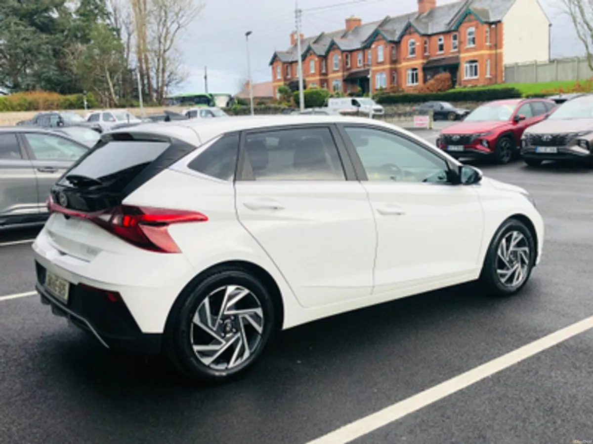 Hyundai i20 Deluxe Plus 1.2 Petrol - Image 4